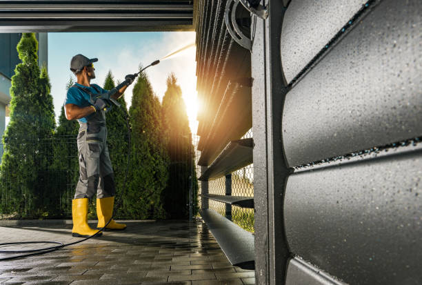 Best Factory Floor Cleaning  in Gretna, FL